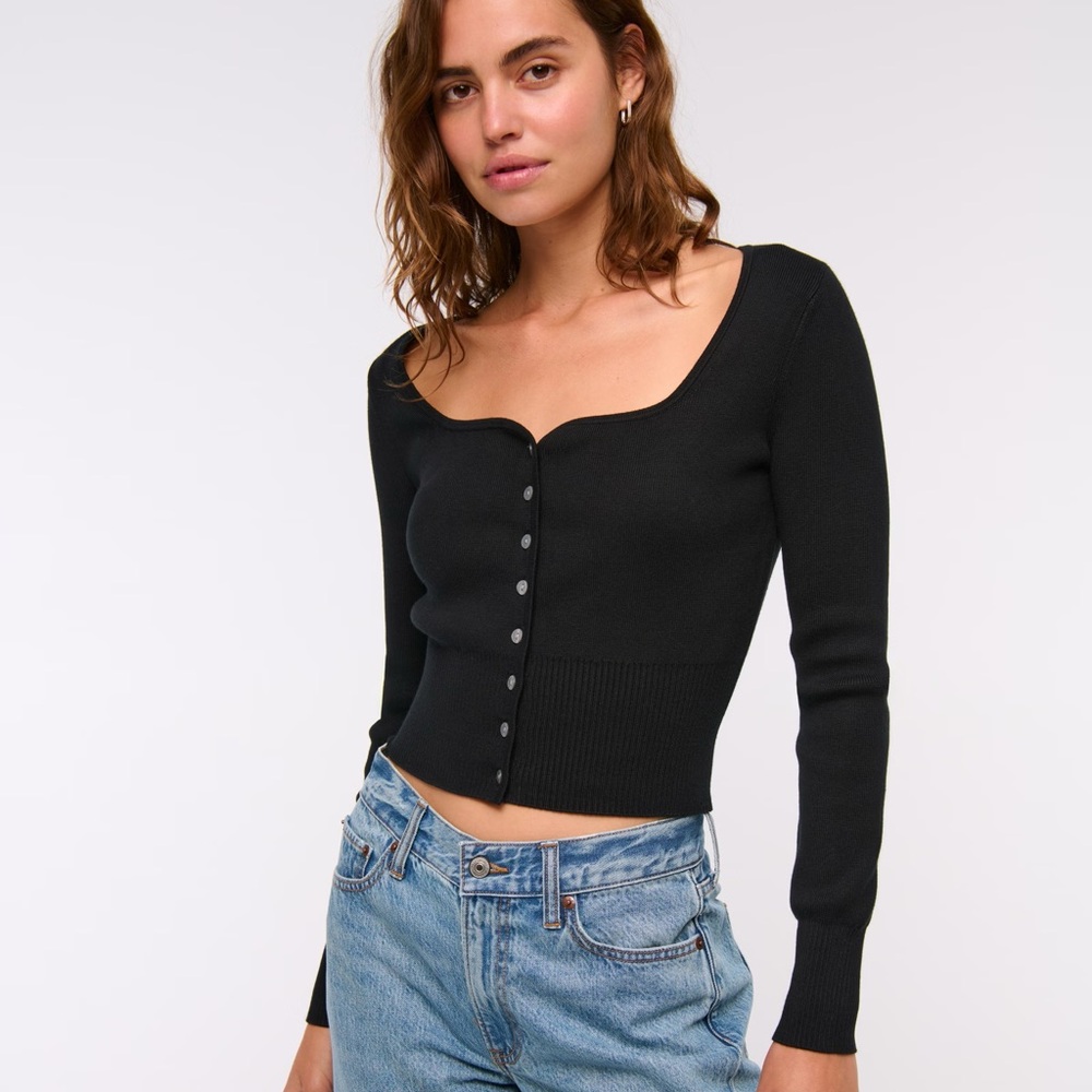 Abercrombie and fitch black sweetheart neckline cardigan